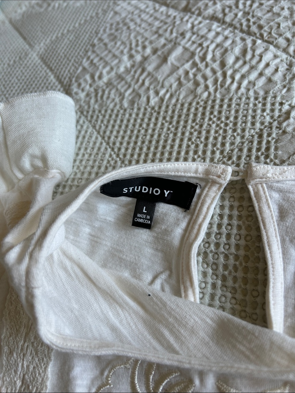 Studio Y Cream Ruffled Embroidered Blouse - Picture 3 of 3